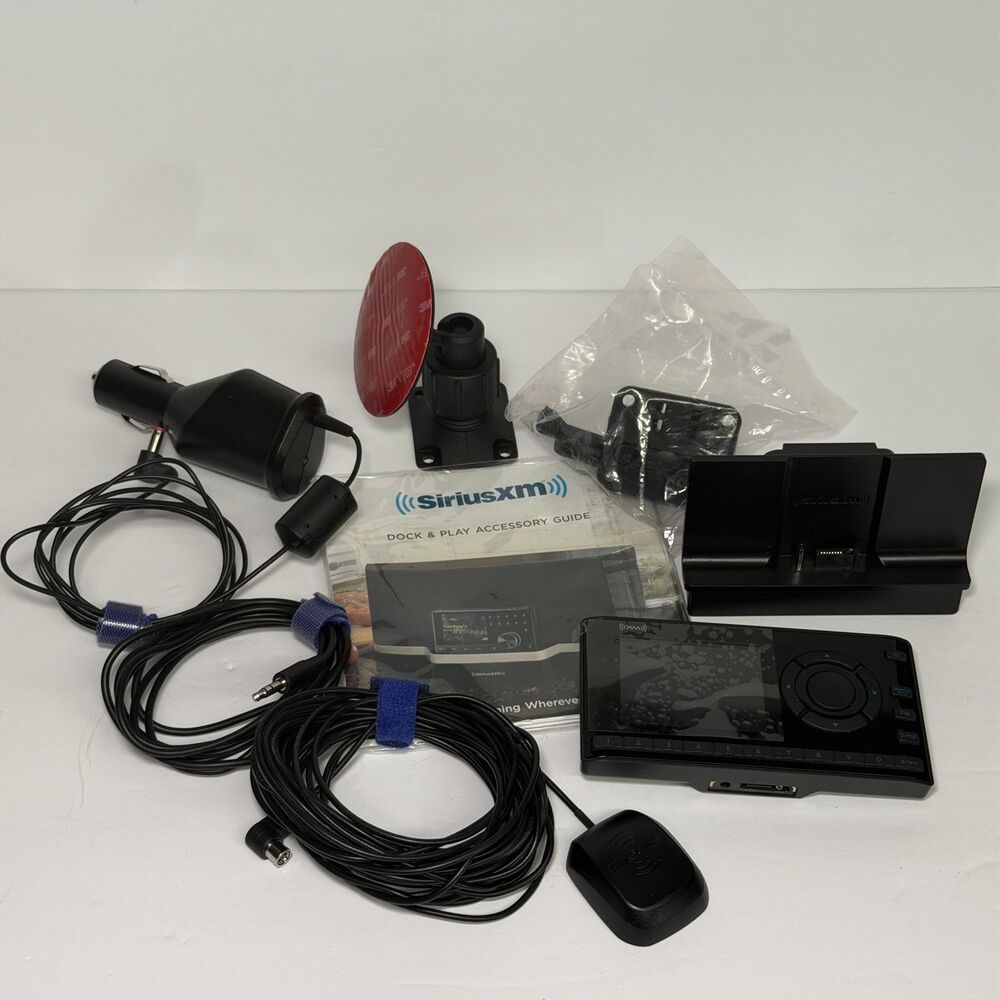 Sirius XM Satellite Radio Onyx EZ P/N BXEZ1V1 Open Box New All Accessories Too